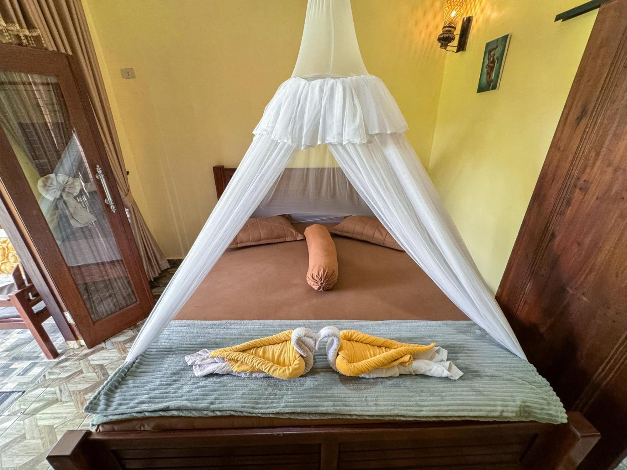 Villa Sumatra Orangutan Treks & Eco Jungle Trekking Activity *
